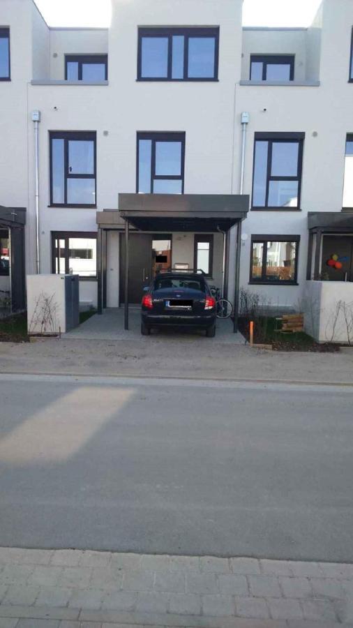 Privatzimmer Mit Balkon-Richtung Messe ฮันโนเวอร์ ภายนอก รูปภาพ